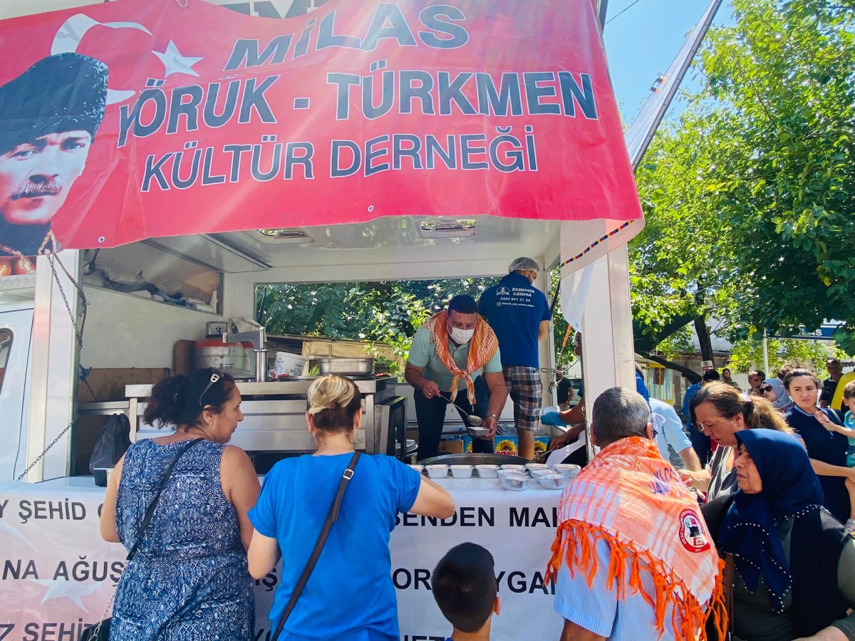 Milas Yörük Türkmen Derneği'nden şehitler ruhuna aşure