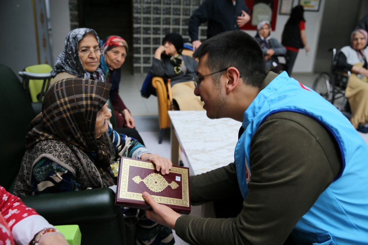 Türkiye Diyanet Vakfı 85 ülkede 1 milyon 731 bin 884 Kur’an-ı Kerim hediye etti