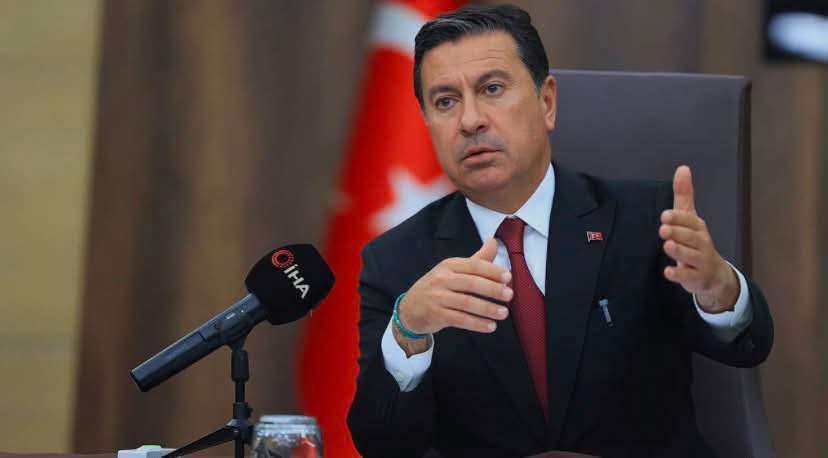 Ahmet Aras'ın AK Parti'ye Geçeceği İddiası Siyaset Gündeminde