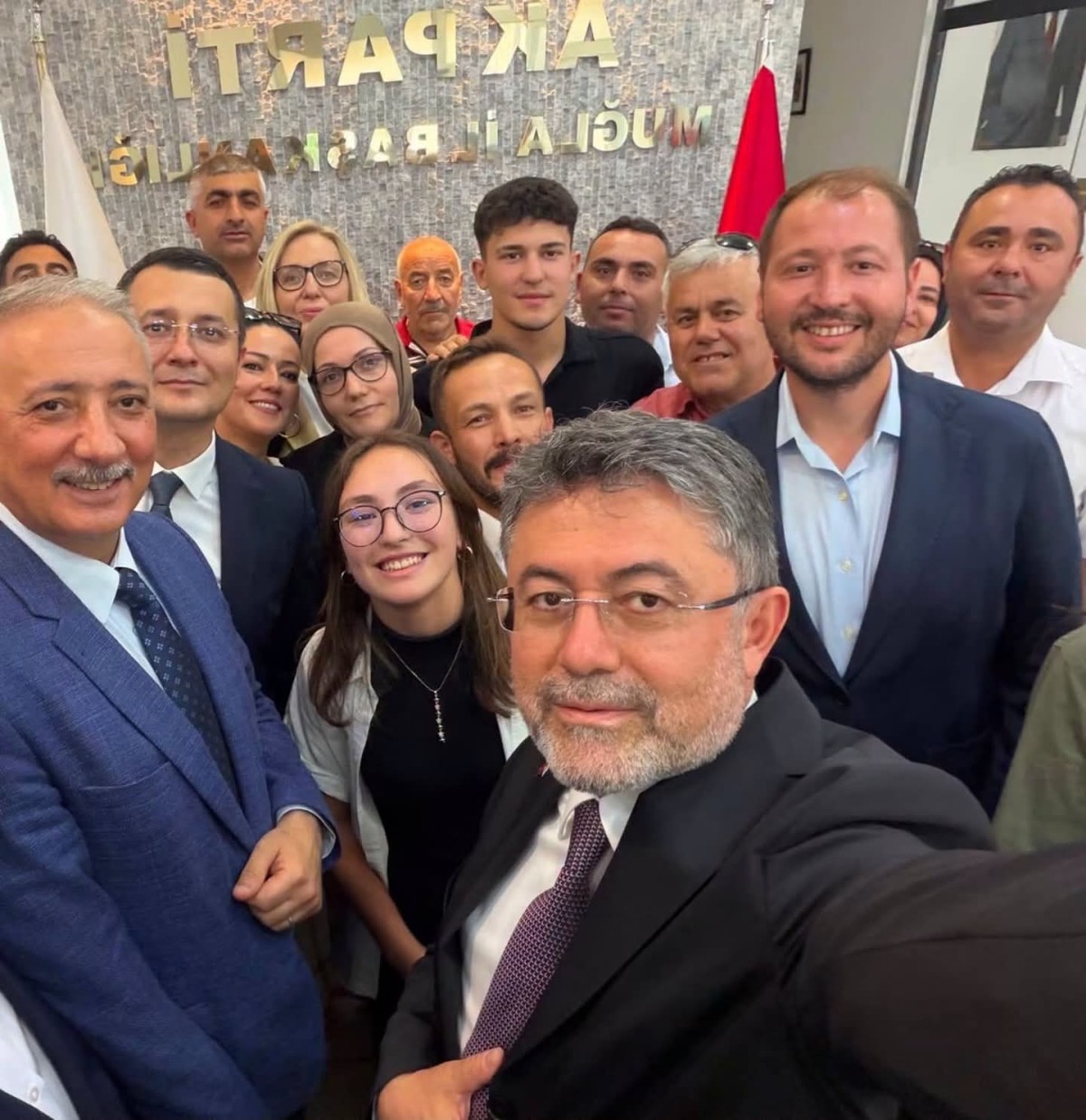 Tarım ve Orman Bakanı İbrahim Yumaklı'dan MHP Muğla İl Başkanlığı'na Ziyaret