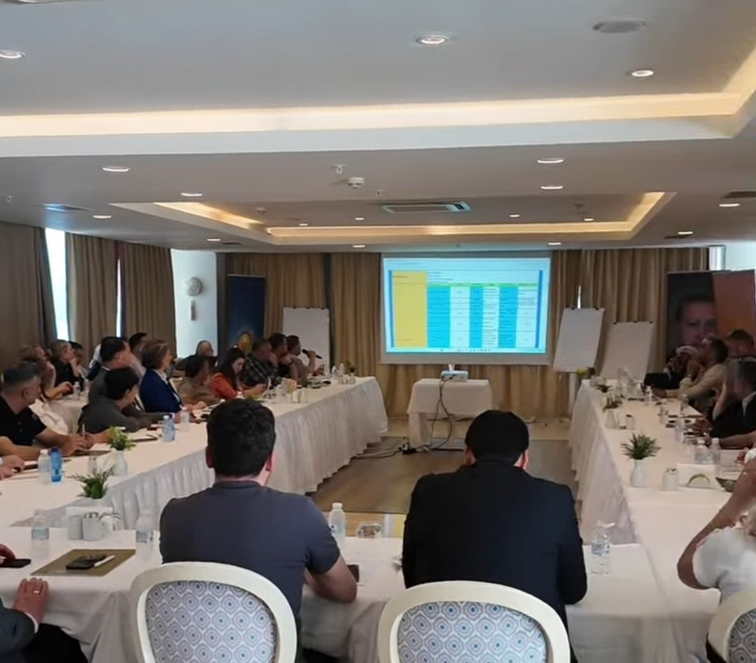 AK Parti Muğla 13 İlçe Strateji ve İstişare Toplantısı Marmaris’te Tamamlandı