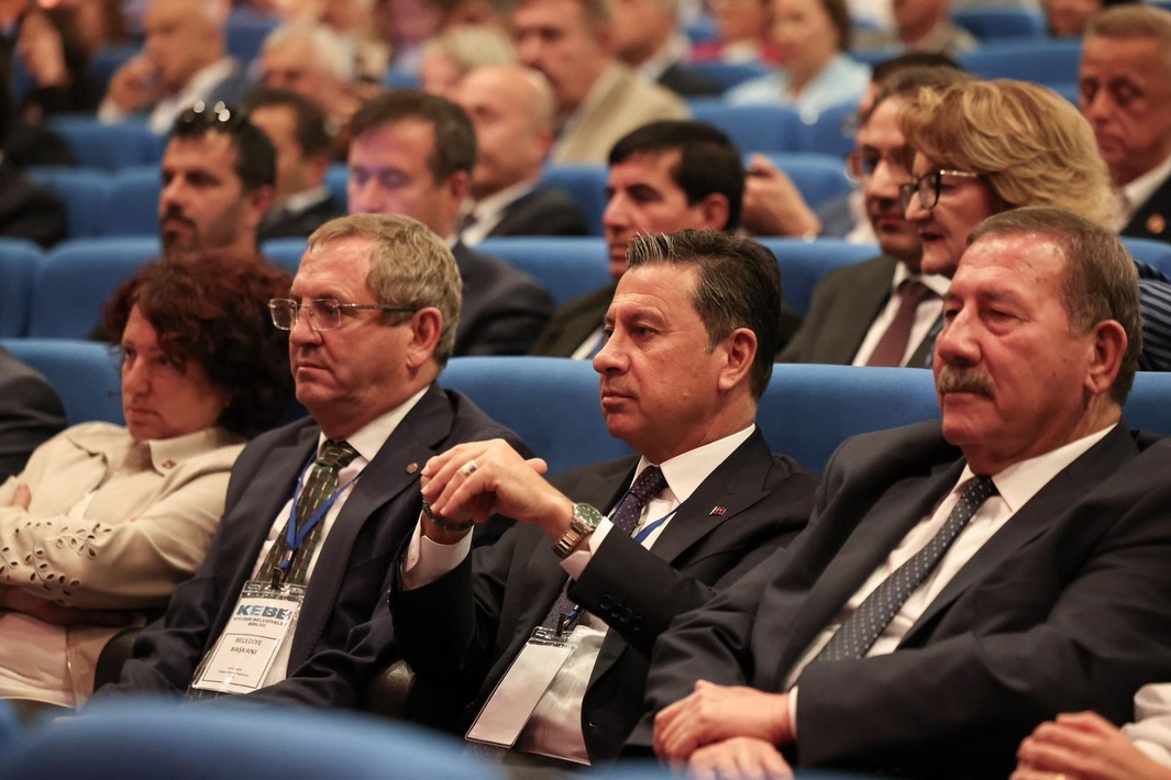 Kıyı Belediyeler Birliği Başkanlığına Yeniden Ahmet Aras Seçildi