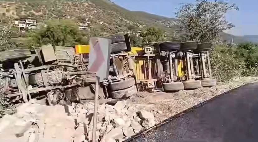 “DAMLIBOĞAZ’DA KORKUTAN KAZA: TIR KONTROLDEN ÇIKTI!”