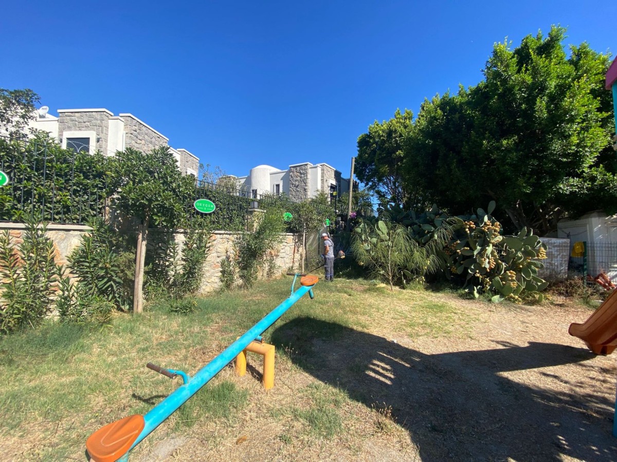 Bodrum’da Ot Temizliği Çalışmaları Sürüyor